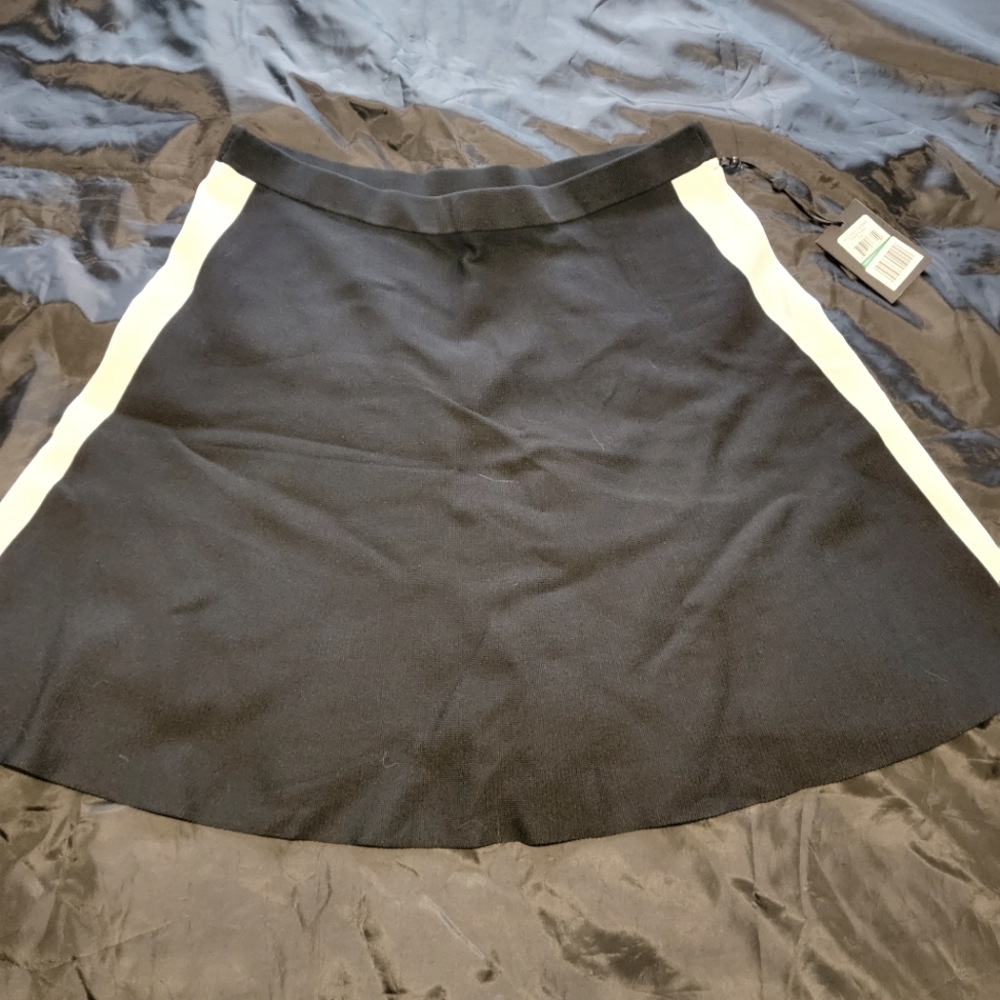DKNY Black and White Skirt NWT